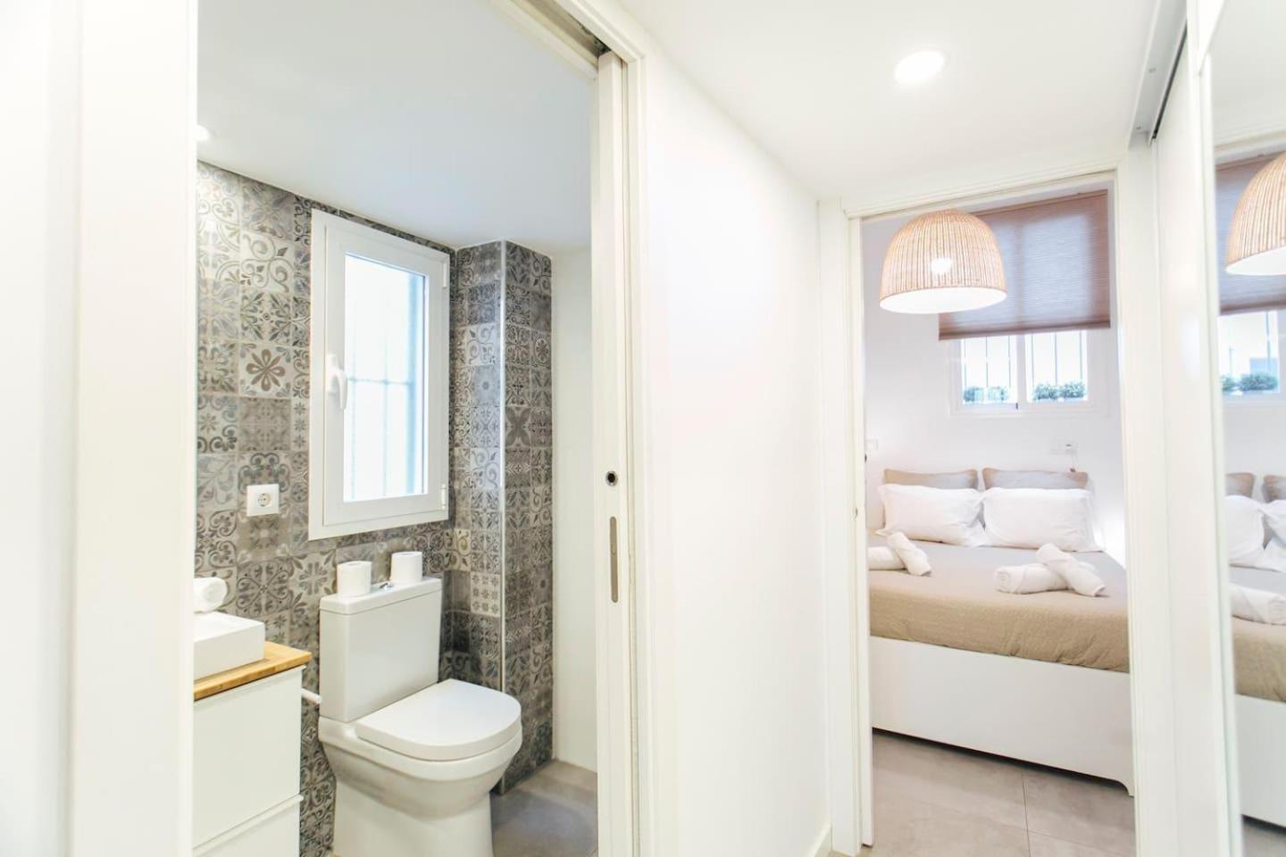 Amplio Apartamento De Diseno Precioso De Estilo Sevillano En Pleno Centro Екстер'єр фото