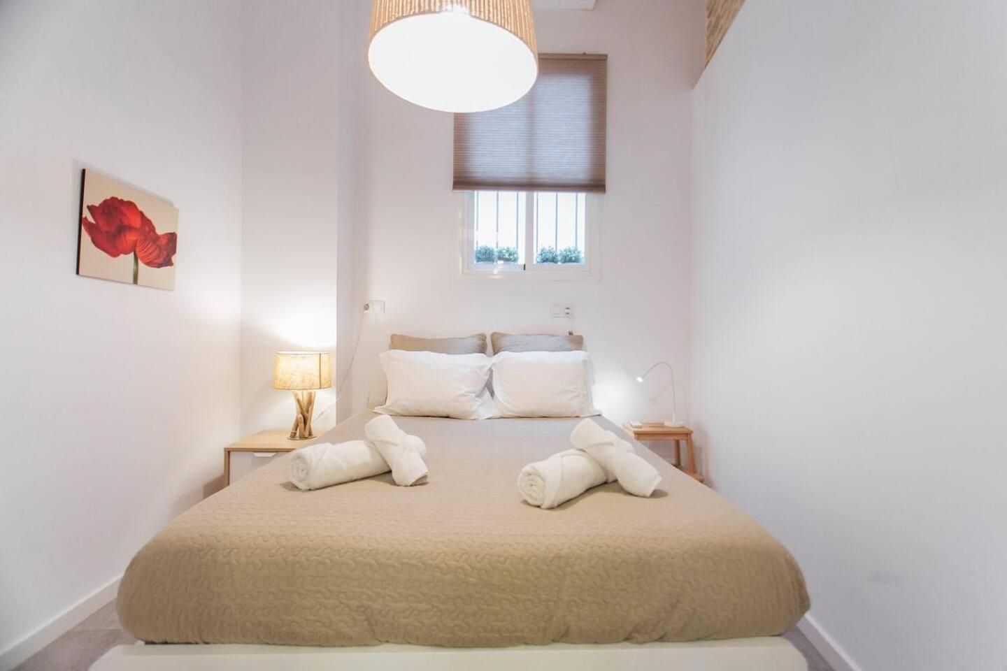 Amplio Apartamento De Diseno Precioso De Estilo Sevillano En Pleno Centro Екстер'єр фото