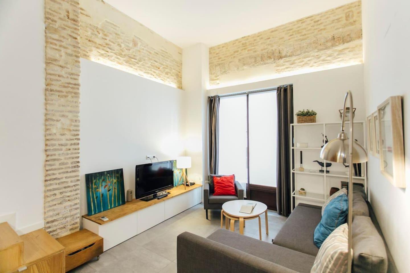 Amplio Apartamento De Diseno Precioso De Estilo Sevillano En Pleno Centro Екстер'єр фото